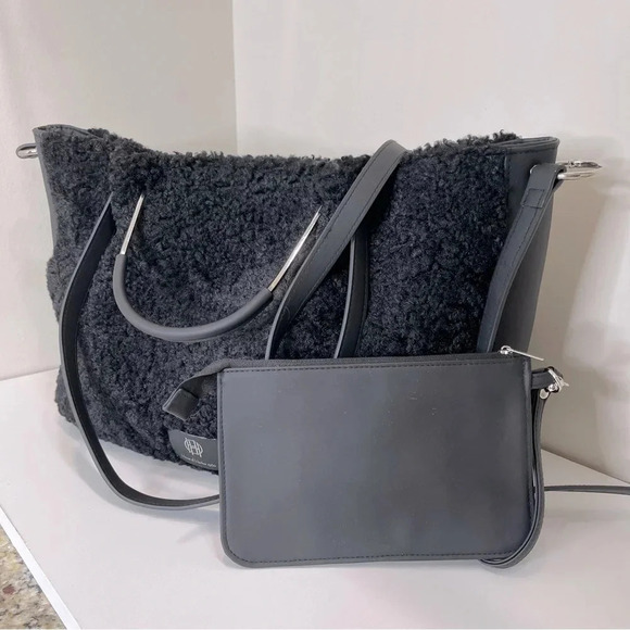 House Of Harlow 1960 Black Sherpa Crossbody Weekender Tote Bag Large oversized - Picture 2 of 9